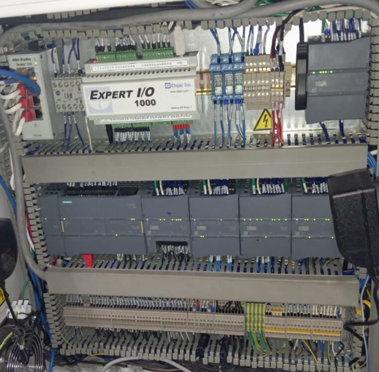 Control panel with Dajac and Siemens PLCs